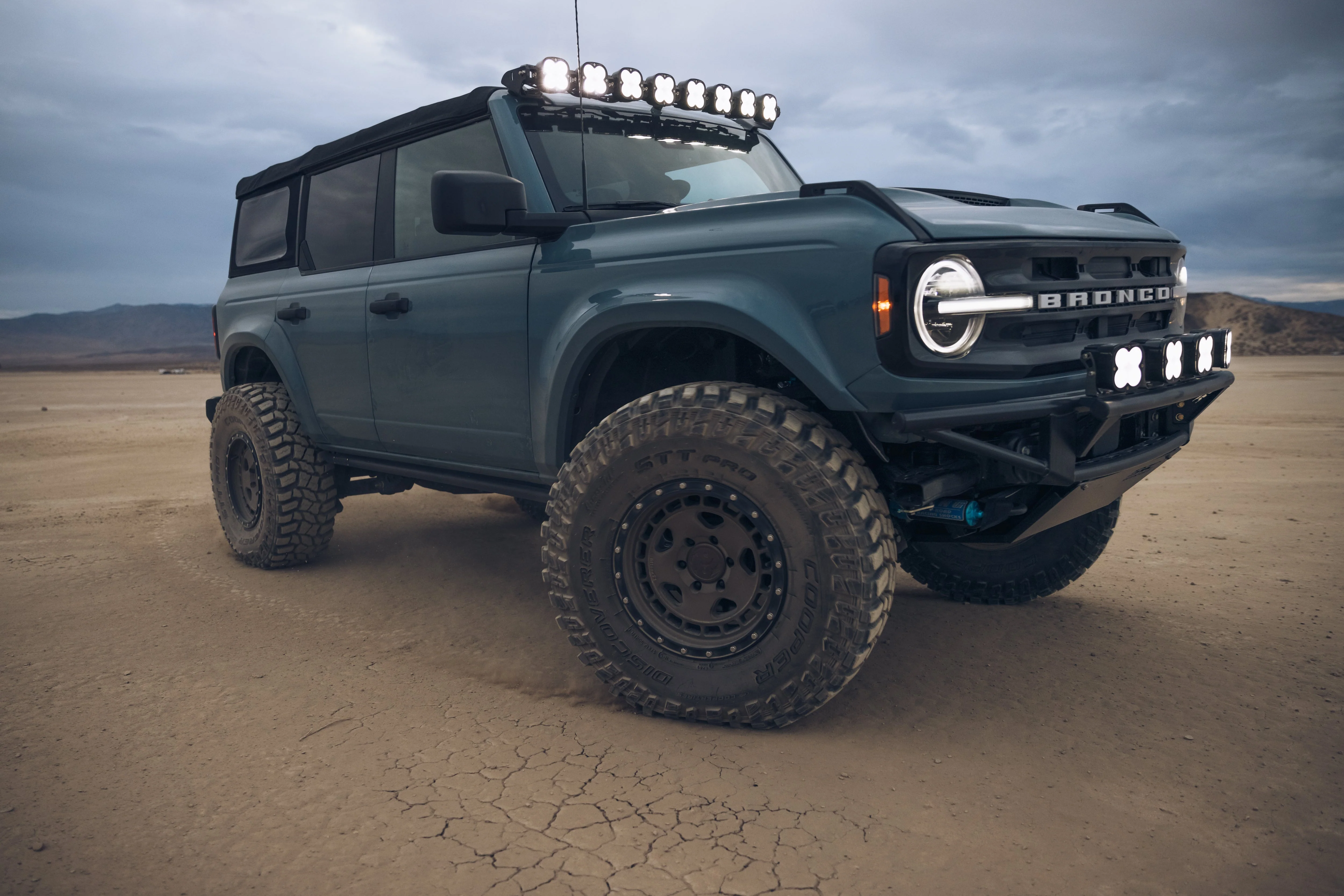 ADV Fiberglass 2021 Ford - Image 4